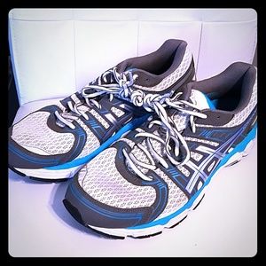 Women's Asics Gym Shoe